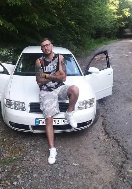 Я Дима, 33, знакомлюсь на одну ночь в Золочеве