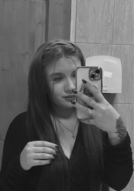 Полина из Иббенбюрен, ищу на сайте знакомства на одну ночь