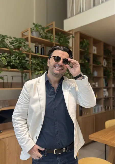 Sokol из Парижа, мне 43, познакомлюсь для постоянных отношений