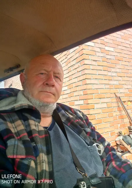 Виктор из Новопскова, мне 63, познакомлюсь для приятного времяпровождения