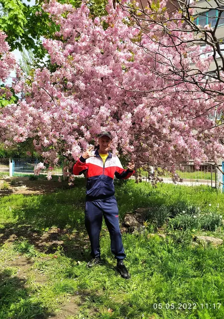 Я Валентин, 59, из Донецка, ищу знакомство для приятного времяпровождения