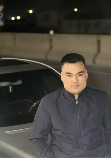 Я Vlad, 31, знакомлюсь на одну ночь в Бишкеке