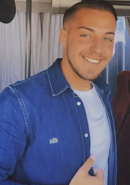 Я Nwetone, 24, из Парижа, ищу знакомство