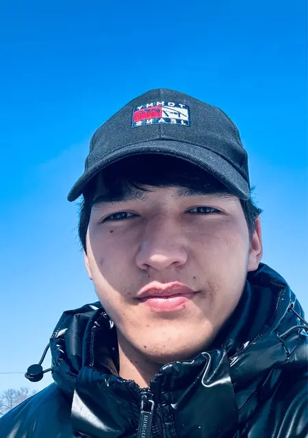 Даулет из Алматы, мне 21, познакомлюсь на одну ночь
