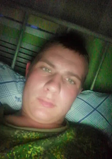 Я Юрий, 26, из Городка, ищу знакомства без обязательств