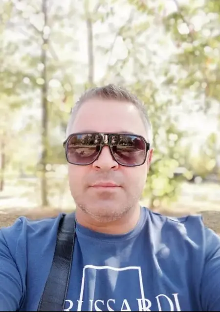 Я Роман, 49 років з Донецька, шукаю знайомства на одну ніч