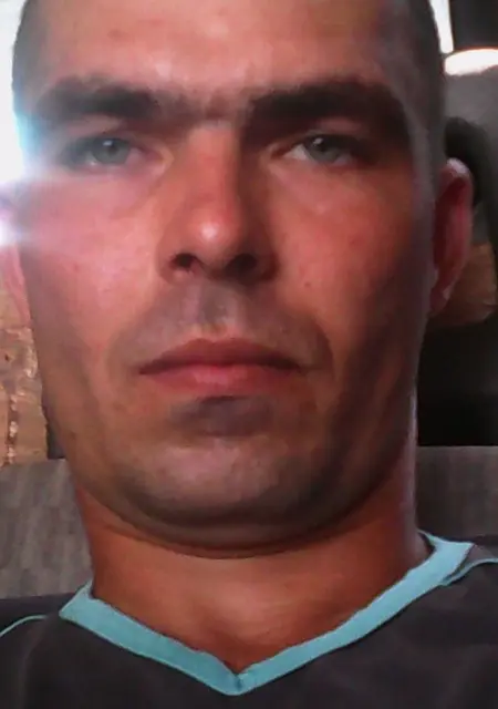 Роман из Херсона, мне 37, познакомлюсь на одну ночь