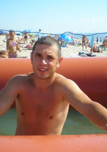 Pavlik из Измаила, мне 43, познакомлюсь на одну ночь