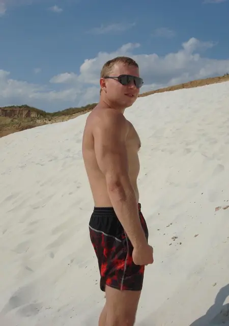 Сергей з Харкова, мені 39 років, познайомлюсь на одну ніч