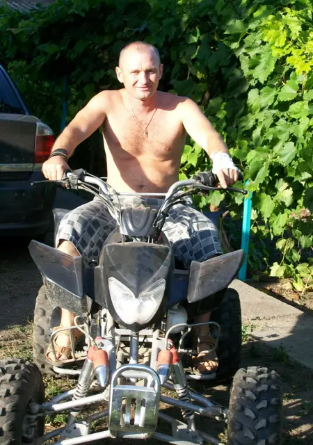 Виктор з Луцька, шукаю на сайті знайомства на одну ніч