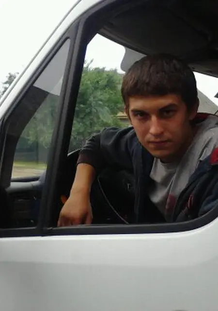 Я Игор, 32, из Гомеля, ищу знакомства без обязательств