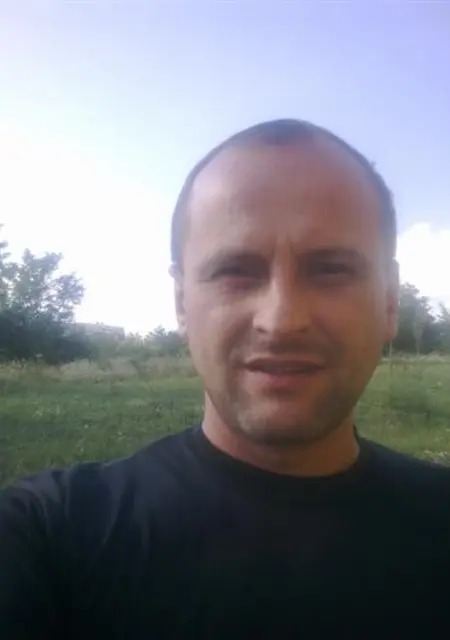 Aleksandr из Винницы, мне 52, познакомлюсь для вирта