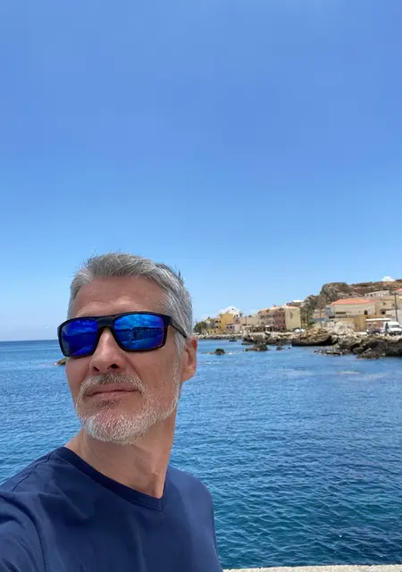 Я Syl, 53, из Парижа, ищу знакомство для постоянных отношений