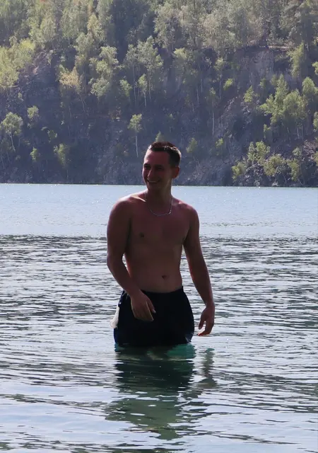 Я Ваня, 20 років, знайомлюсь без зобов'язань у Броварах