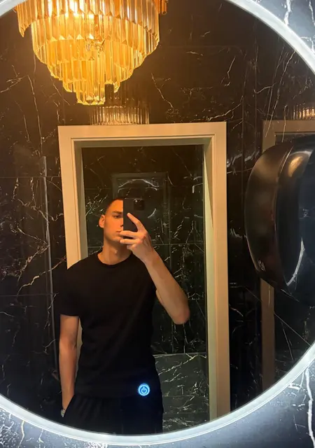 Edyan de Palma de Mallorca, busco en el sitio lío de una noche