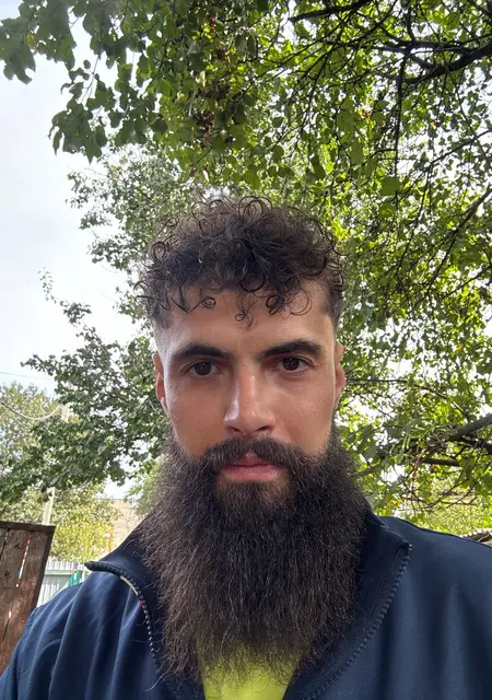 Артур з Донецька, шукаю на сайті знайомства без зобов'язань