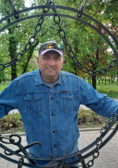 Я Сергей, 45 років з Макіївки, шукаю знайомство для постійних стосунків