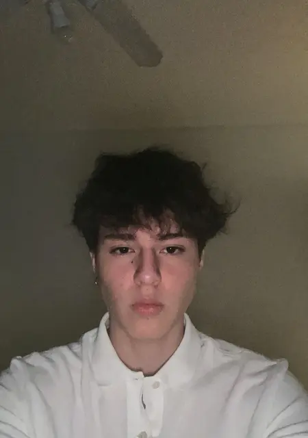 Я Gael, 19, знакомлюсь на одну ночь в Сальте