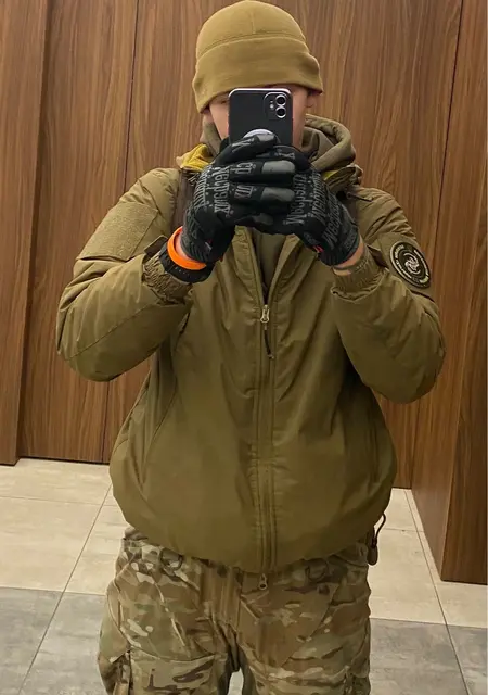 Я Илья, 22 років з Краматорськ, шукаю знайомства без зобов'язань