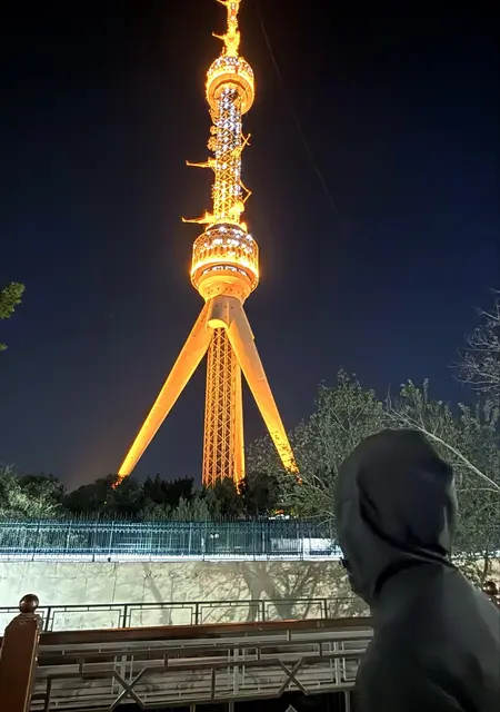 Zoro из Ташкента, мне 18, познакомлюсь на одну ночь