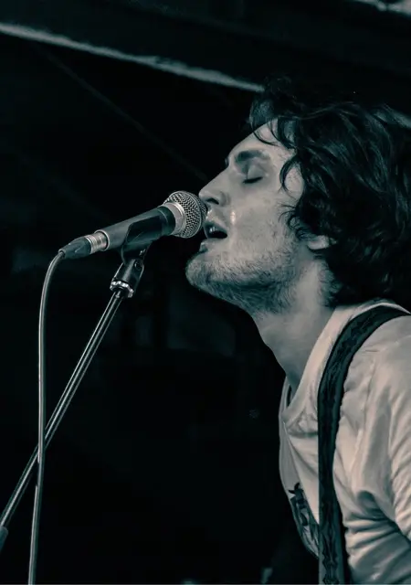 Егор из Милана, ищу на сайте знакомства на одну ночь