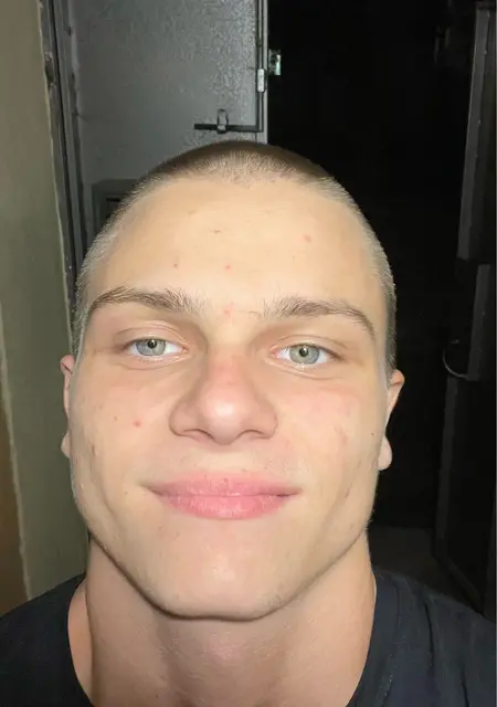 Юлий из Ярмолинцев, мне 18, познакомлюсь на одну ночь