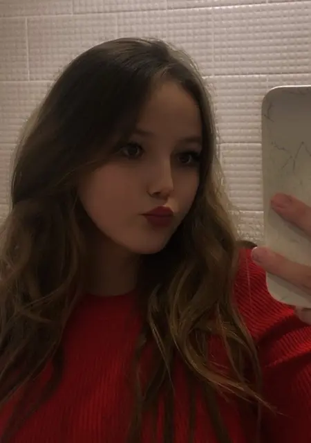 Эльвина из Риги, мне 21, познакомлюсь без обязательств