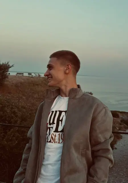 Владислав из Витебска, ищу на сайте знакомства на одну ночь