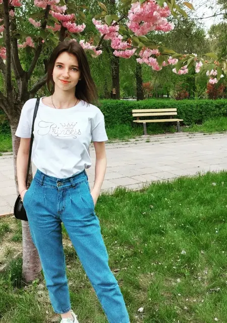 Лиза з Запоріжжя, шукаю на сайті спілкування