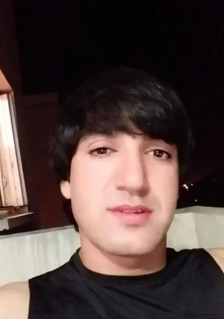 Felex из Парижа, мне 23, познакомлюсь для приятного времяпровождения