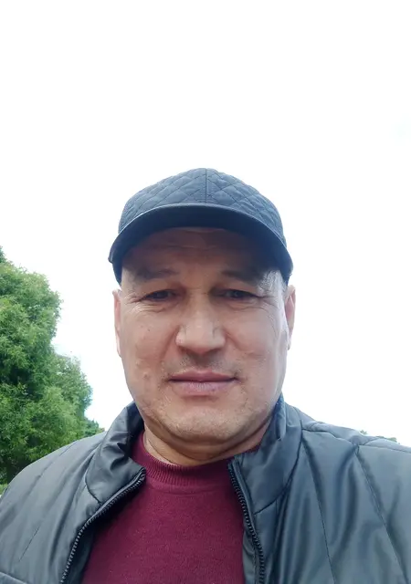 Я Миша, 50 років з Донецька, шукаю знайомства без зобов'язань