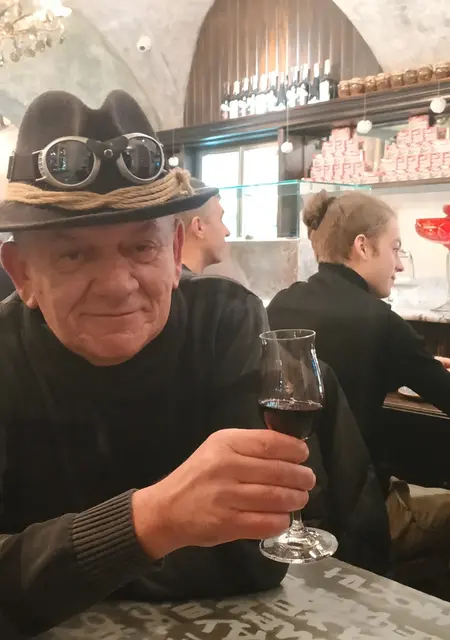 Я Павел, 60, из Винницы, ищу знакомства без обязательств