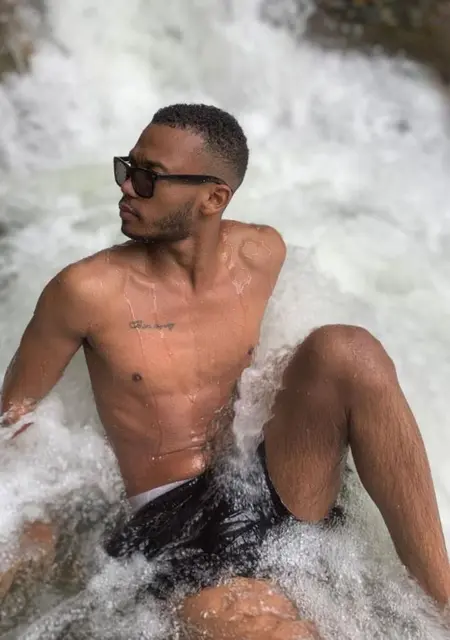 Я Diego, 25, знакомлюсь в Париже