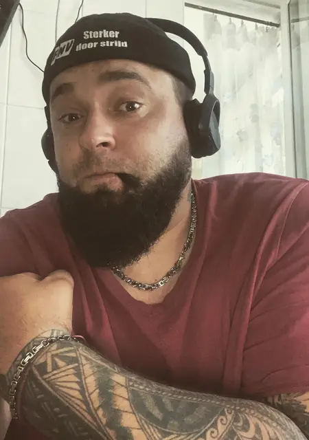 Николай из Шепетовки, мне 31, познакомлюсь без обязательств