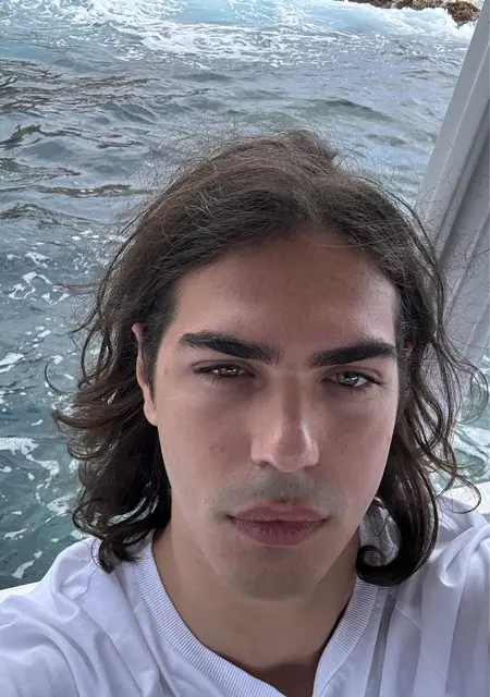 Alex из Валенсии, мне 23, познакомлюсь для вирта