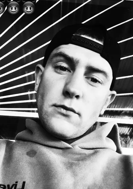 Я Рома, 26 років, знайомлюсь без зобов'язань у Мостиська