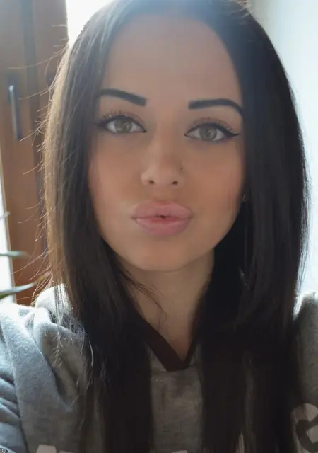 Алина из Гомеля, ищу на сайте знакомства без обязательств