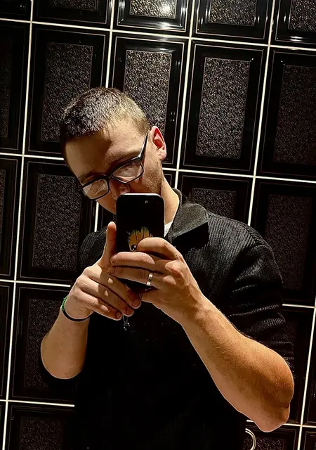 Я Vasya, 28, из Варшавы, ищу знакомства без обязательств