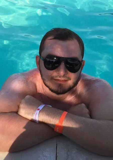 Арсен з Ужгорода, шукаю на сайті приємне проведення часу