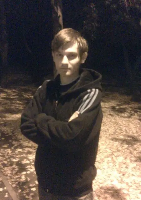 Я Александр, 32 років з Kadiivka, шукаю знайомства без зобов'язань