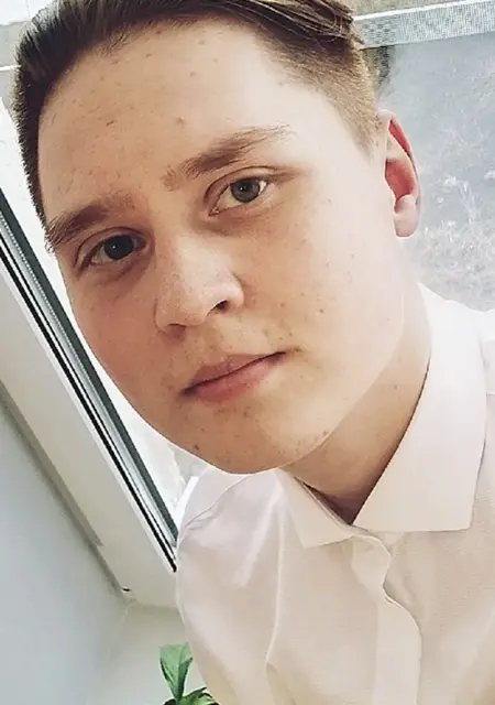 Я Петя, 22, из Архангельска, ищу знакомства без обязательств