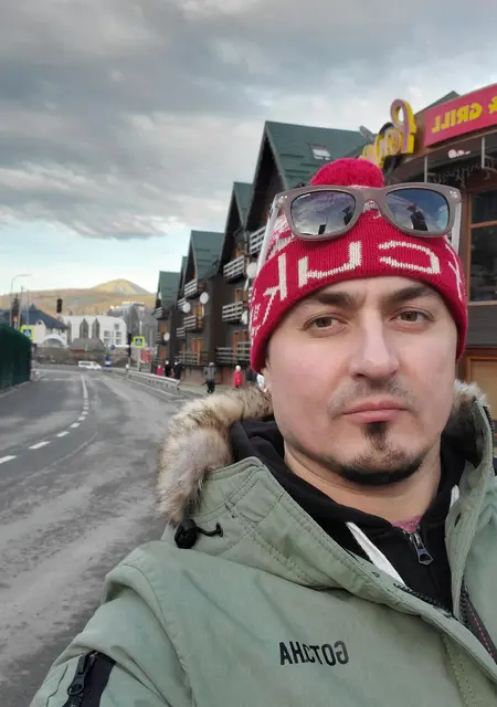 Я Vic, 40 років, знайомлюсь на одну ніч у Полтаве