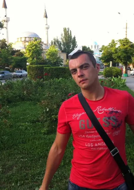 Саша из Харькова, ищу на сайте знакомства на одну ночь