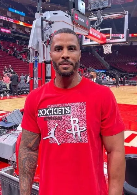 Benjamin Hilton из Бухареста, мне 52, познакомлюсь для постоянных отношений