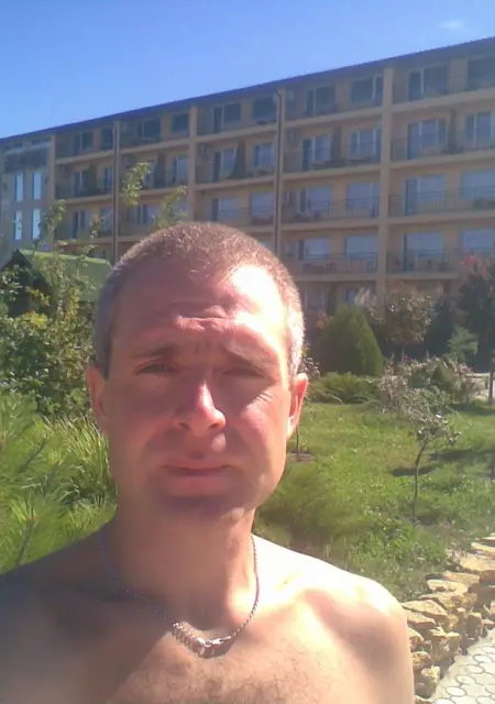 Я Руслан, 47 років з Вінниці, шукаю знайомства без зобов'язань