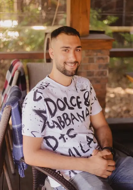 Александр из Франкфурта-на-майне, ищу на сайте знакомства на одну ночь