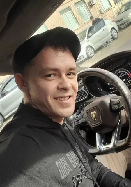 Сережа из Донецка, ищу на сайте приятное времяпровождение