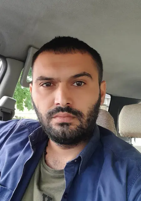 Я Elnur Abbasov, 41, знакомлюсь для общения в Баку