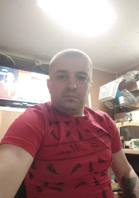 Я Алексей, 39, знакомлюсь без обязательств в Стокгольме