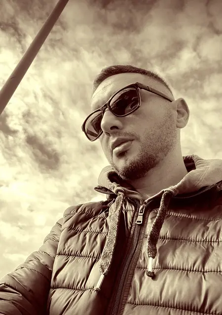 Я Lucifer, 39, знакомлюсь без обязательств в Катандзаро